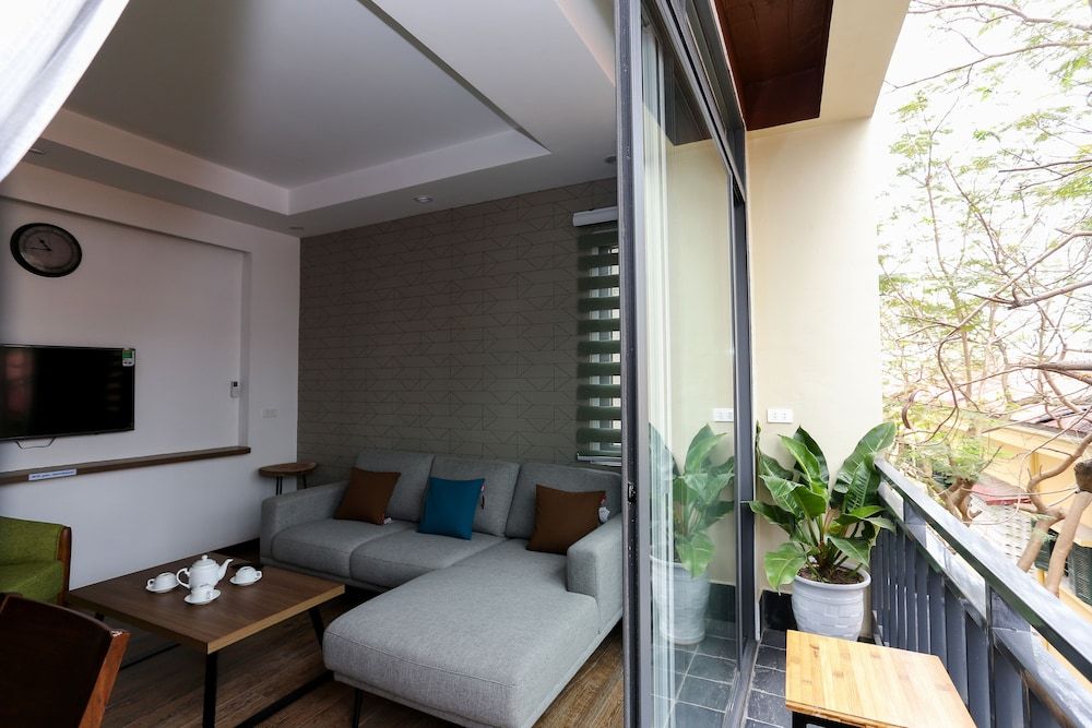 undefined NYT Home Tay Ho 10