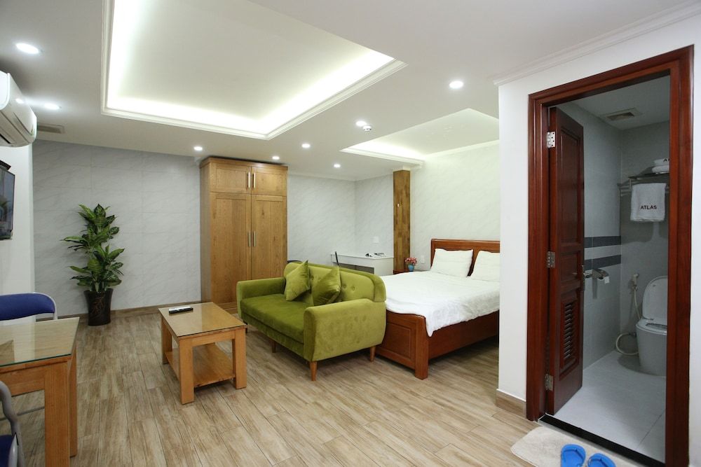 Spacious Studio, Basement