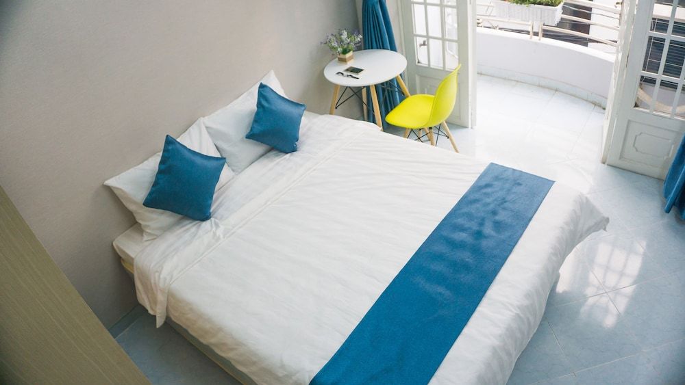 undefined Sunny House