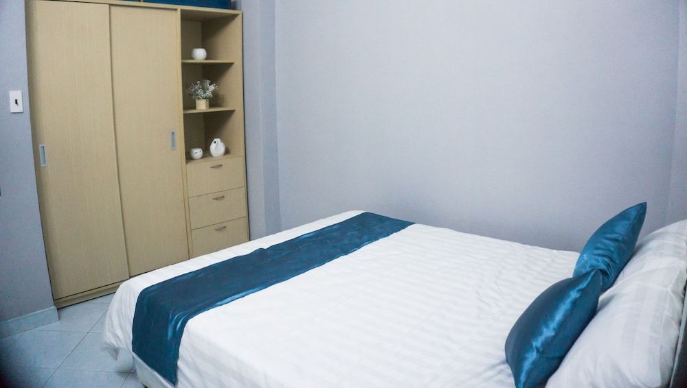 undefined Sunny House 4