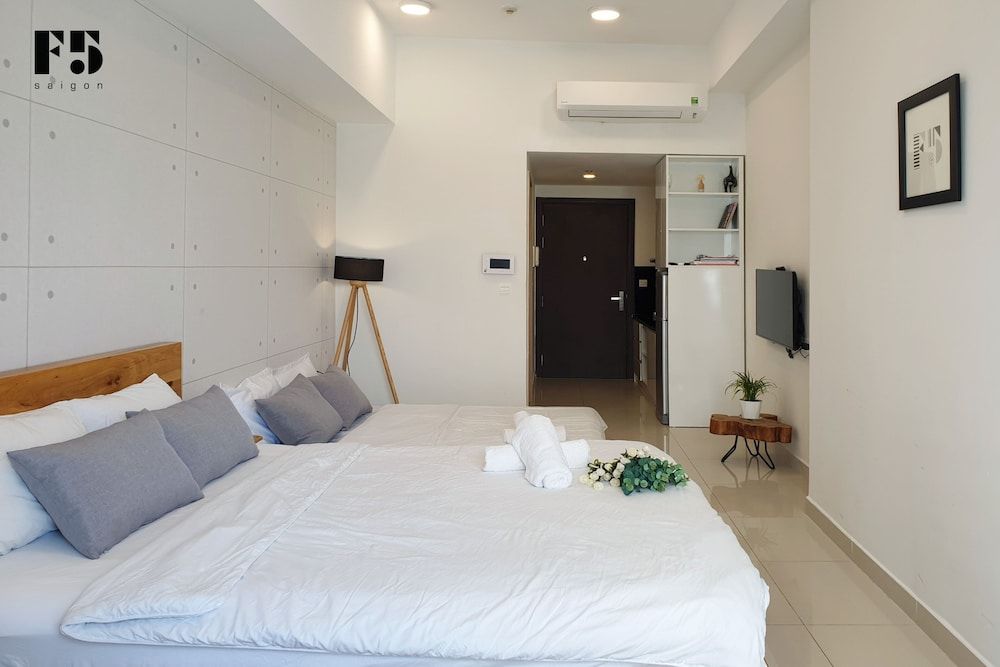 undefined F5 Saigon Luxury Studio 8