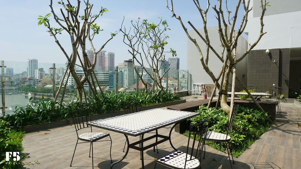 undefined F5 Saigon Luxury Studio 4