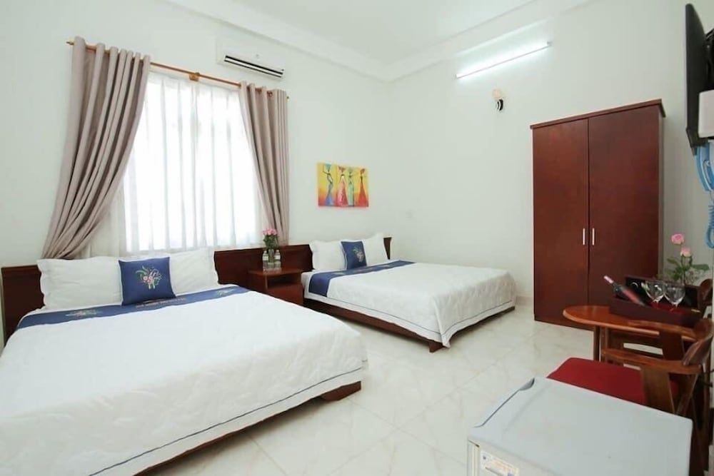 An Binh Tai Hotel Quadruple Room 9