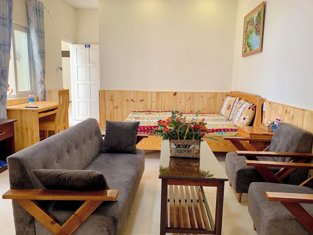 undefined Hoang Nguyen Hotel 2