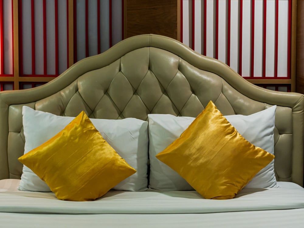 undefined Cupid Hotel 8