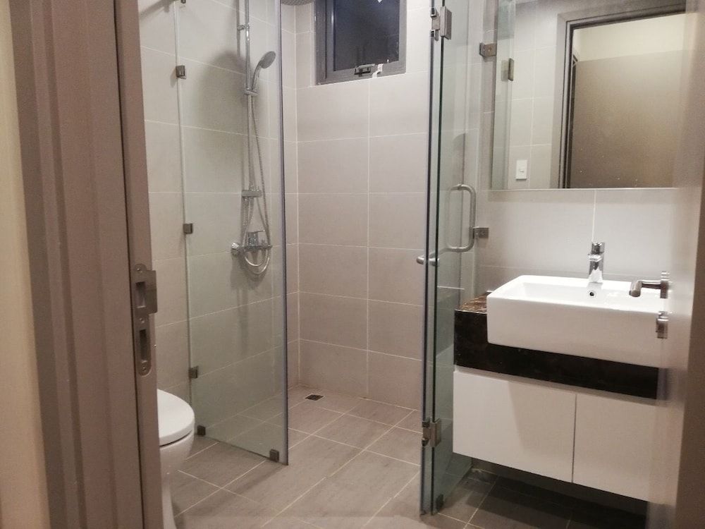 The GoldView Luxury Apartment Deluxe Apartment, 3 Bedrooms, Kitchen, Poolside 7