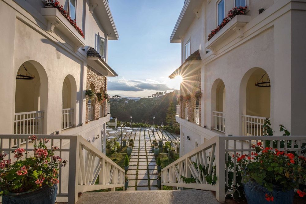 undefined Dalat De Charme Village 5