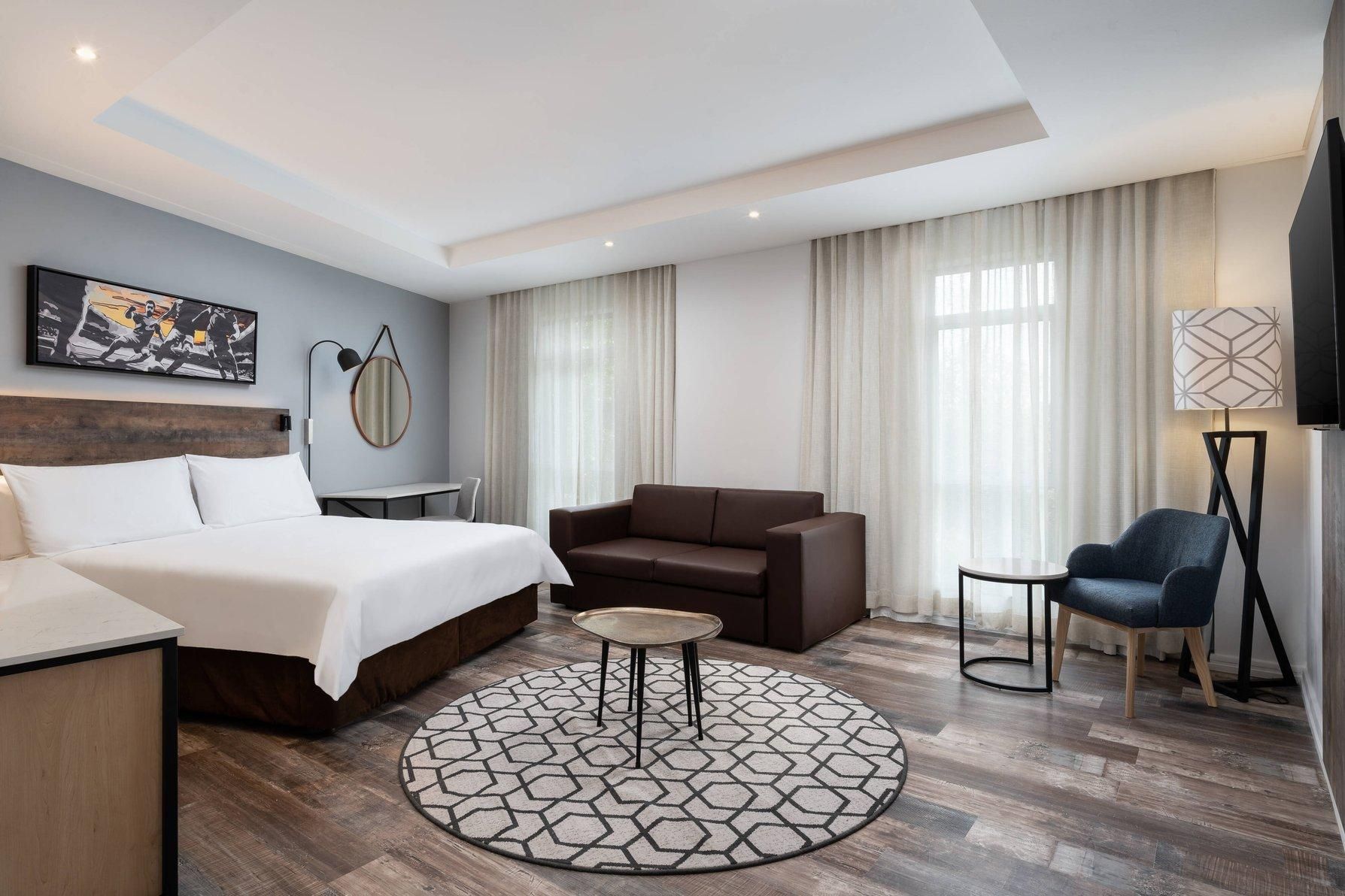 Larger Guest room, 1 King
