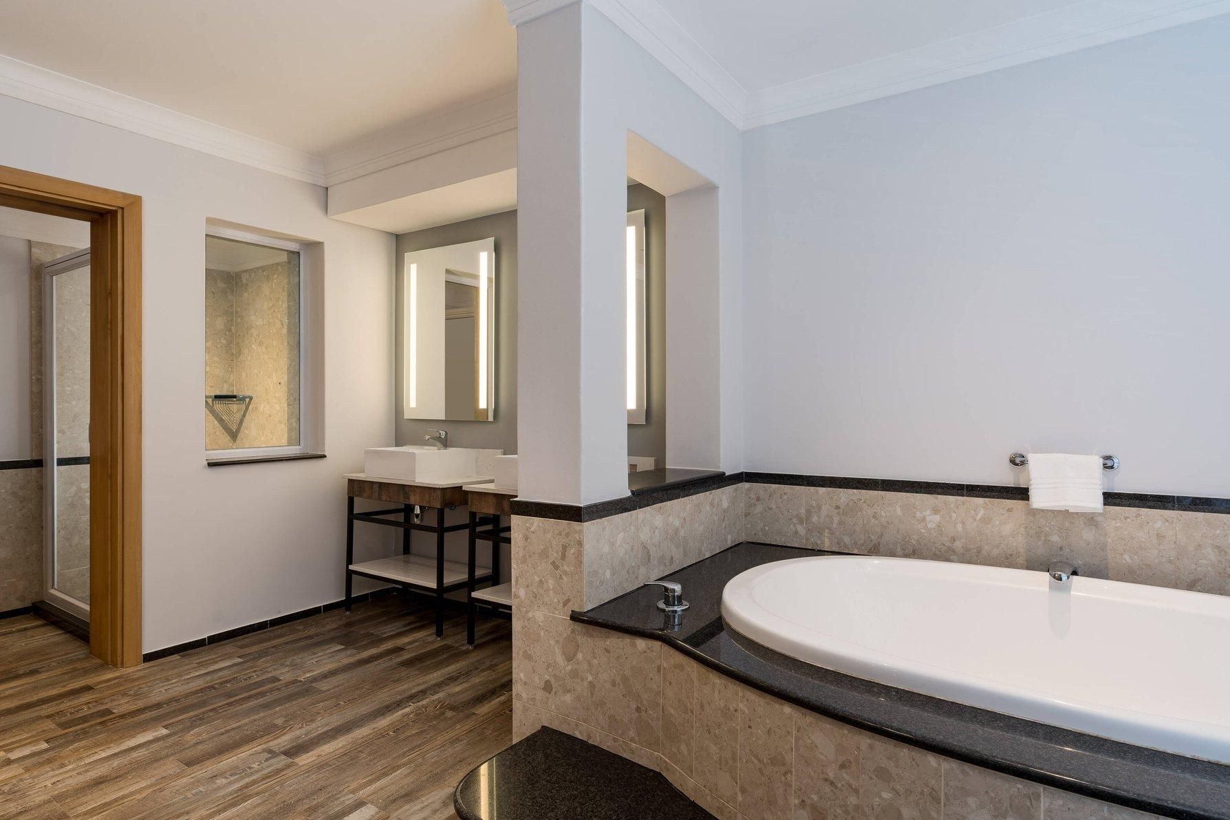 1 Bedroom Presidential Suite, King, City view