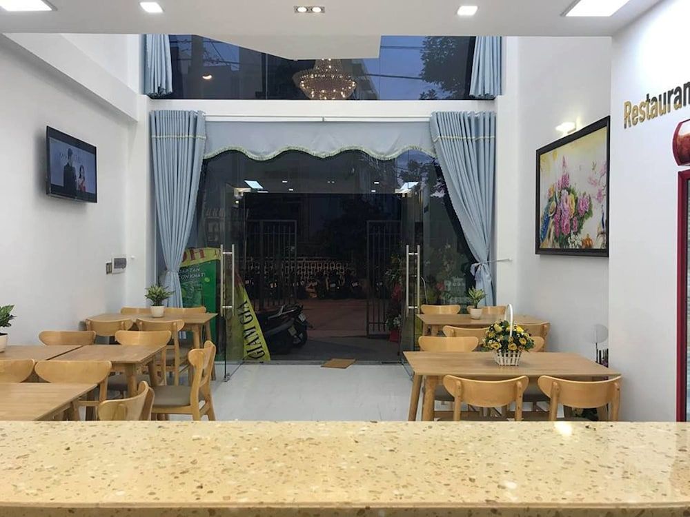 undefined Winston Hotel 8