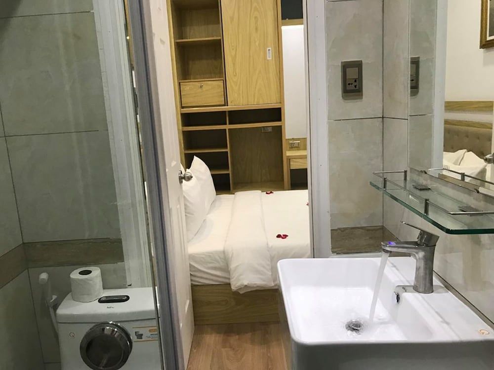 Winston Hotel Superior Double Room 12