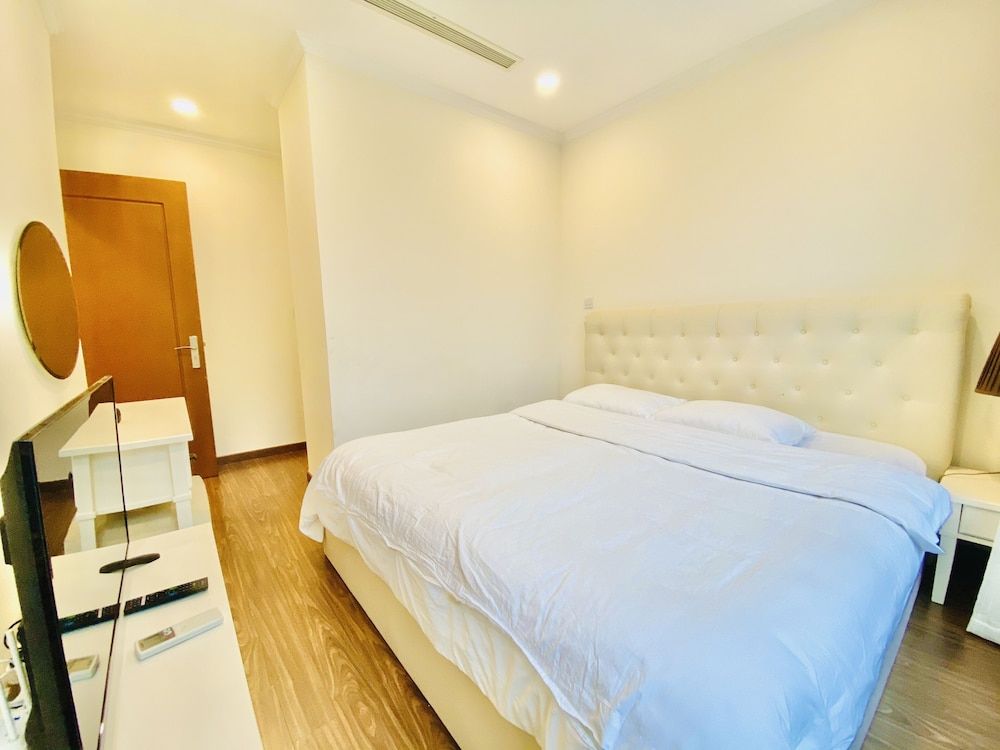 undefined Wow! Homes by Christine - Vinhomes Luxury 10