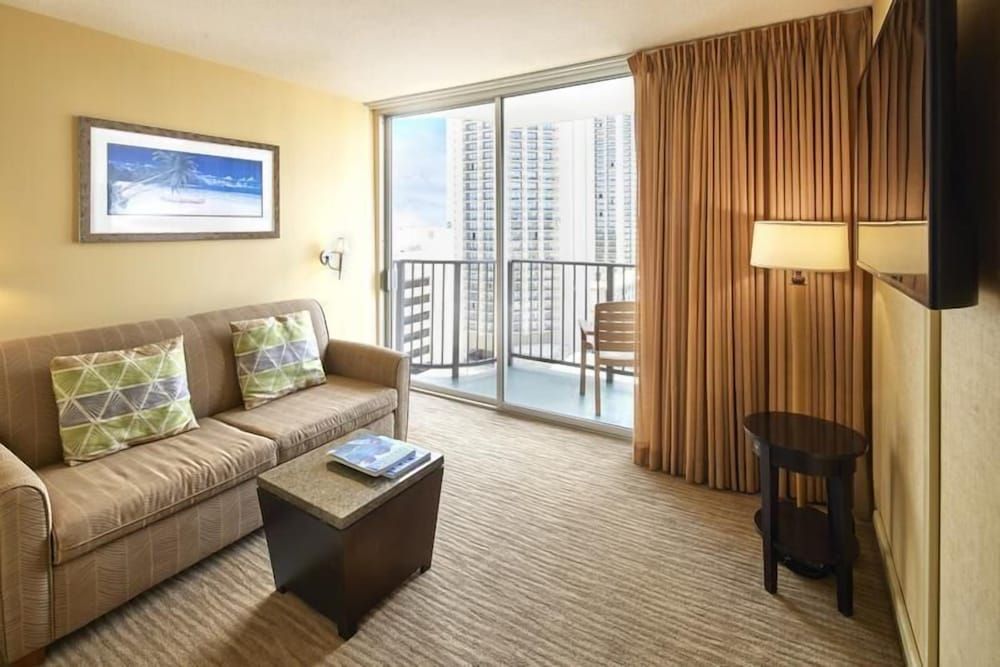 Waikiki Resort Hotel Superior Room, 1 King Bed with Sofa bed 4