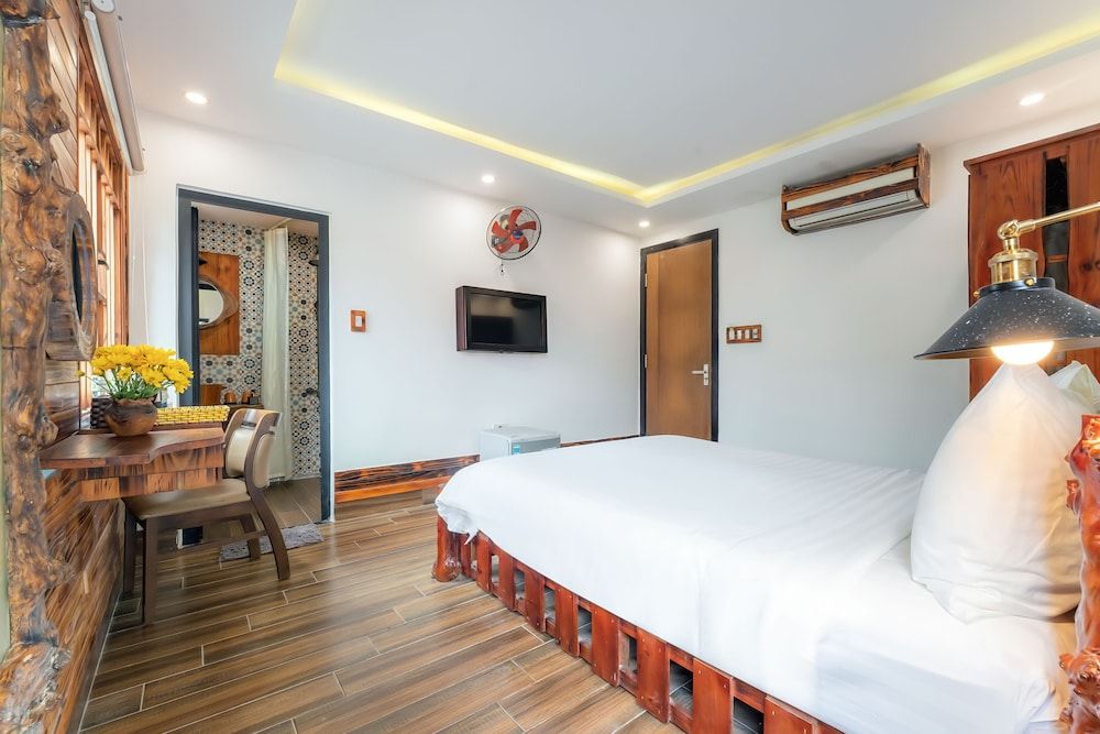 Deluxe Double Room, 1 Queen Bed, Balcony