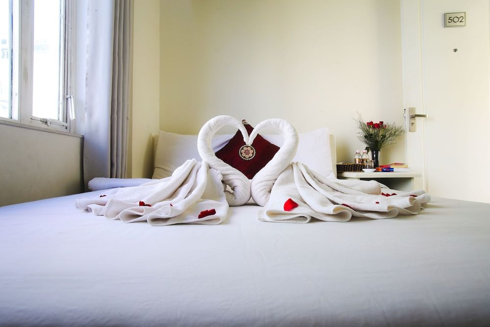 undefined Daystar Hotel 6