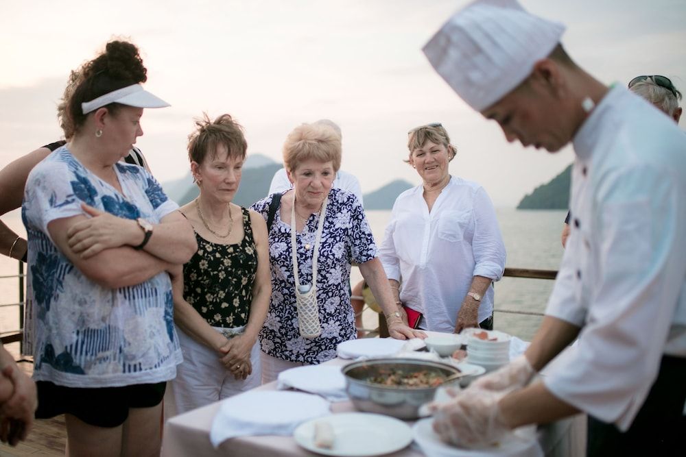 undefined Halong Majestic Legend Cruise 7