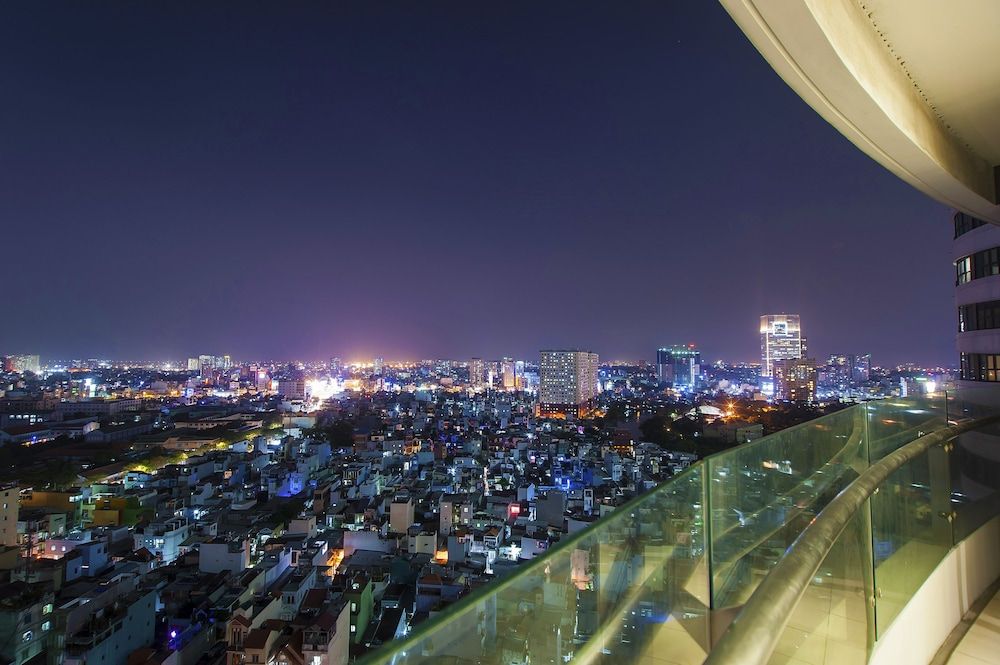 undefined Saigon City View Apartment & Pool 3