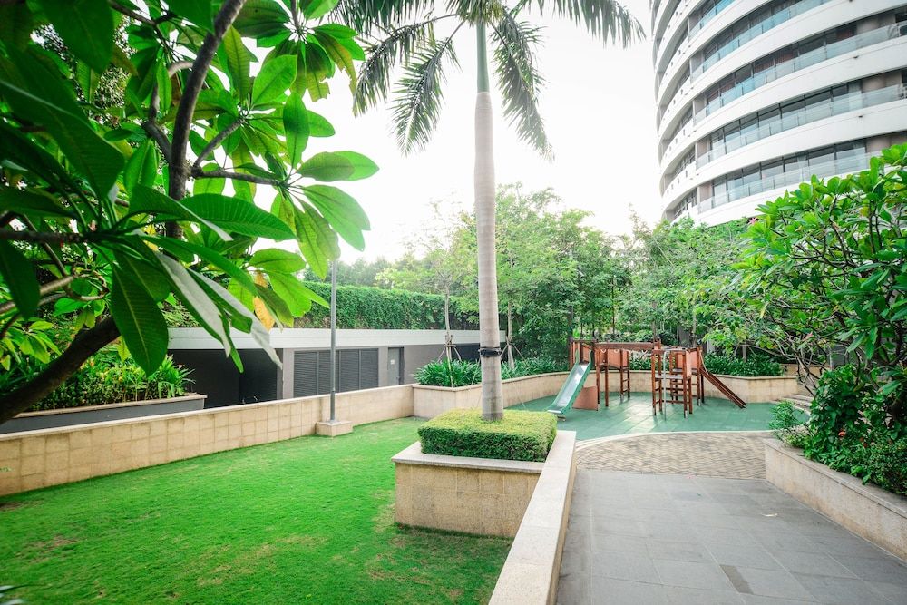 undefined Saigon City View Apartment & Pool 6