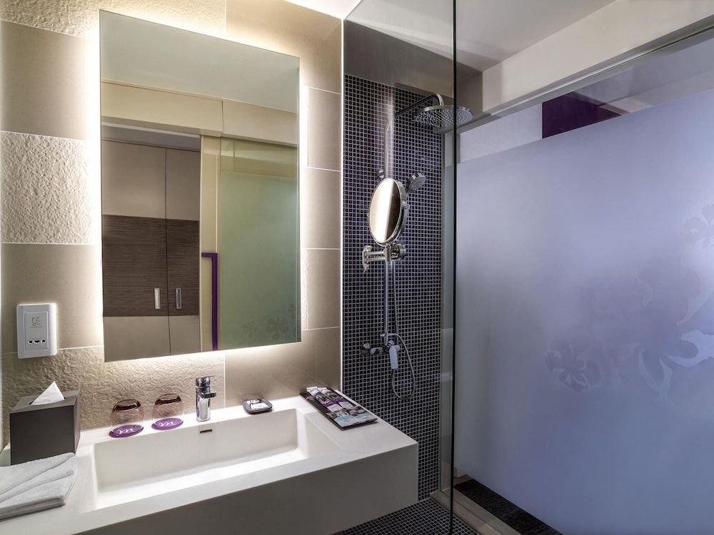 Mercure Hai Phong Superior Room, 2 Twin Beds 4