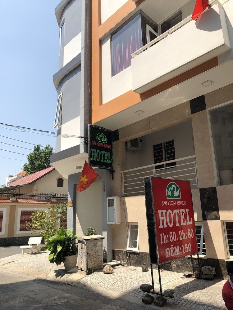 undefined Saigon River Hotel 2
