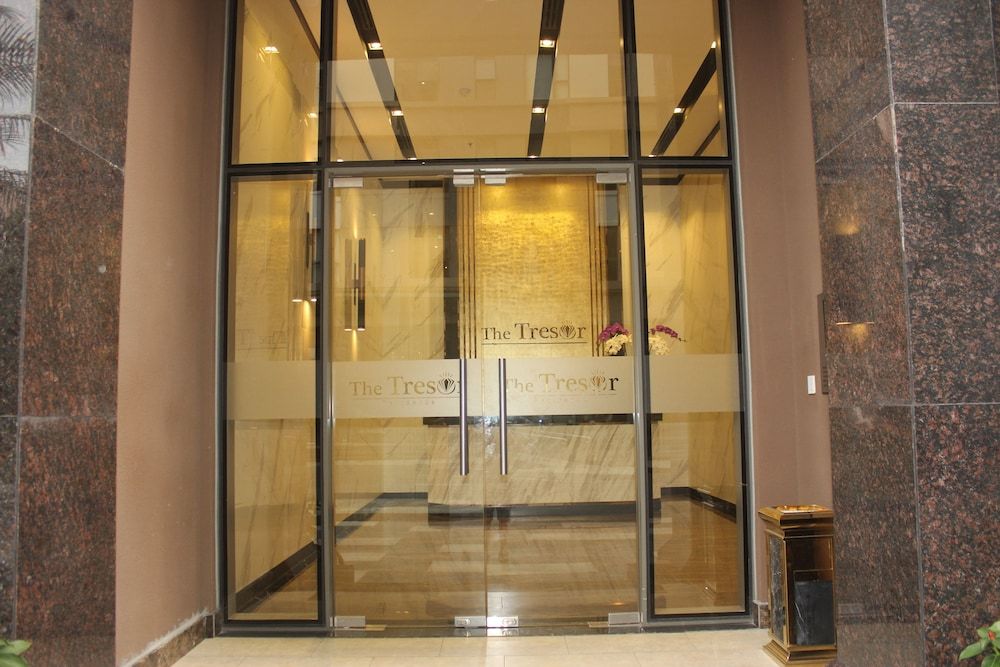 undefined The Tresor 6