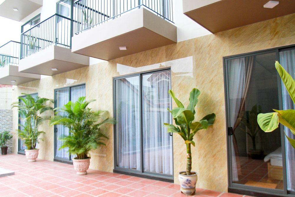 undefined Ty house 3