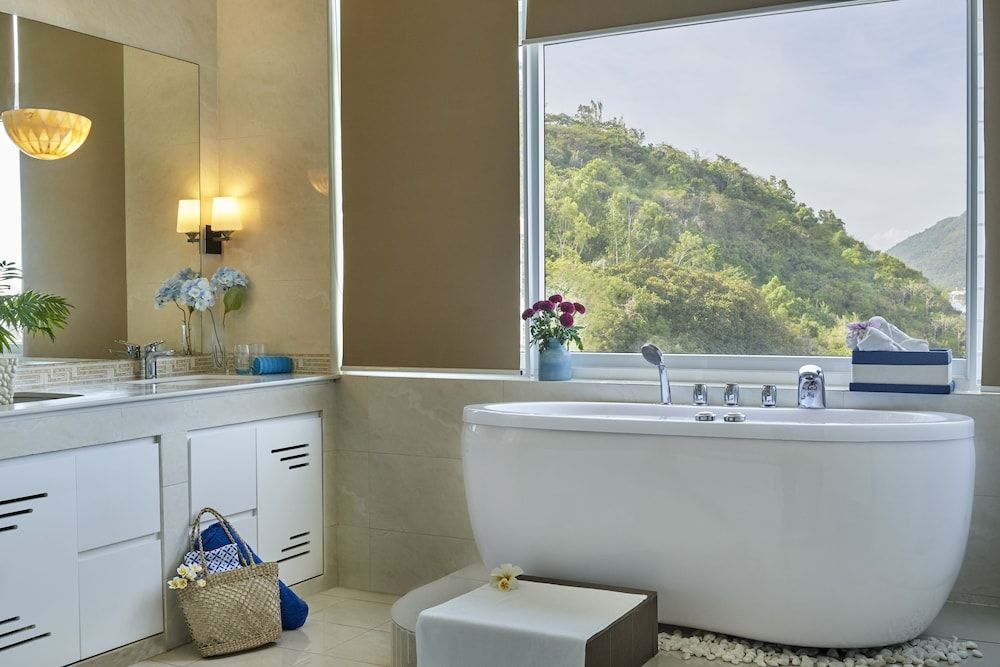 The Wind Resort - Tropical Hillside Escape