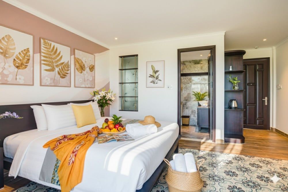 Én Retreat Hoi An Superior Double Room, Garden View 7