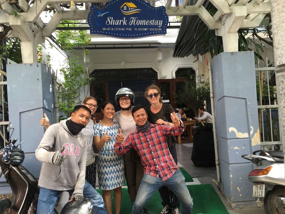 Shark Hotel - Hostel