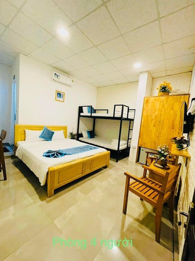Shark Hotel - Hostel