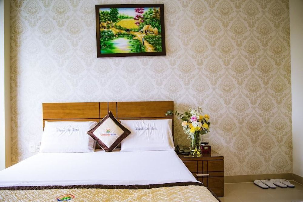 Huynh Duc Hotel Deluxe Double Room
