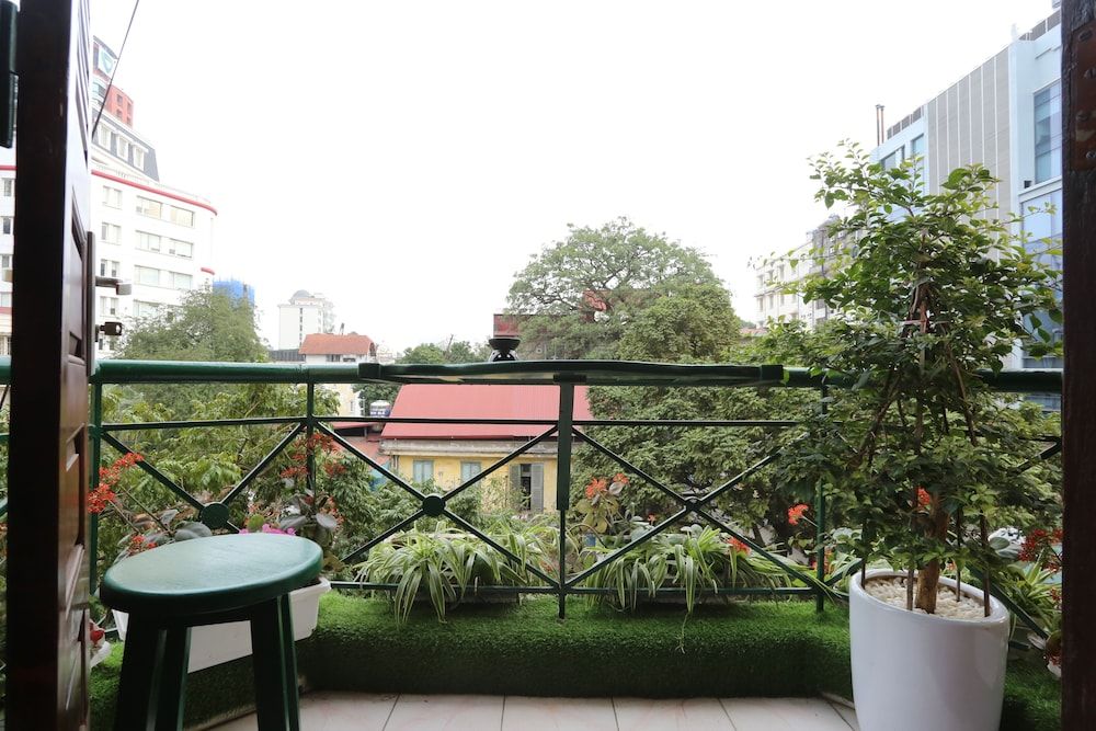 undefined Tuti Lakeside Homestay 4