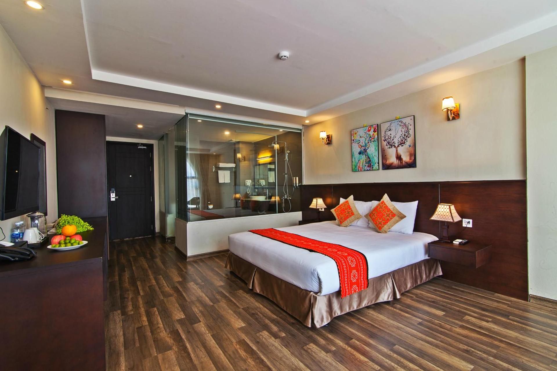 Deluxe King Room