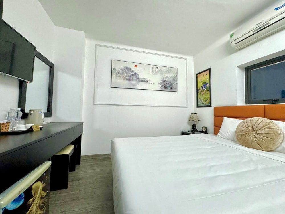 Standard Double Room (Bathroom Outside)