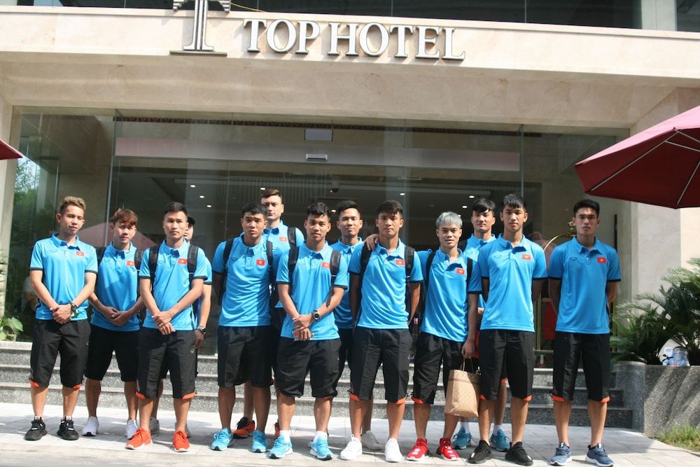 undefined Top Hotel 8
