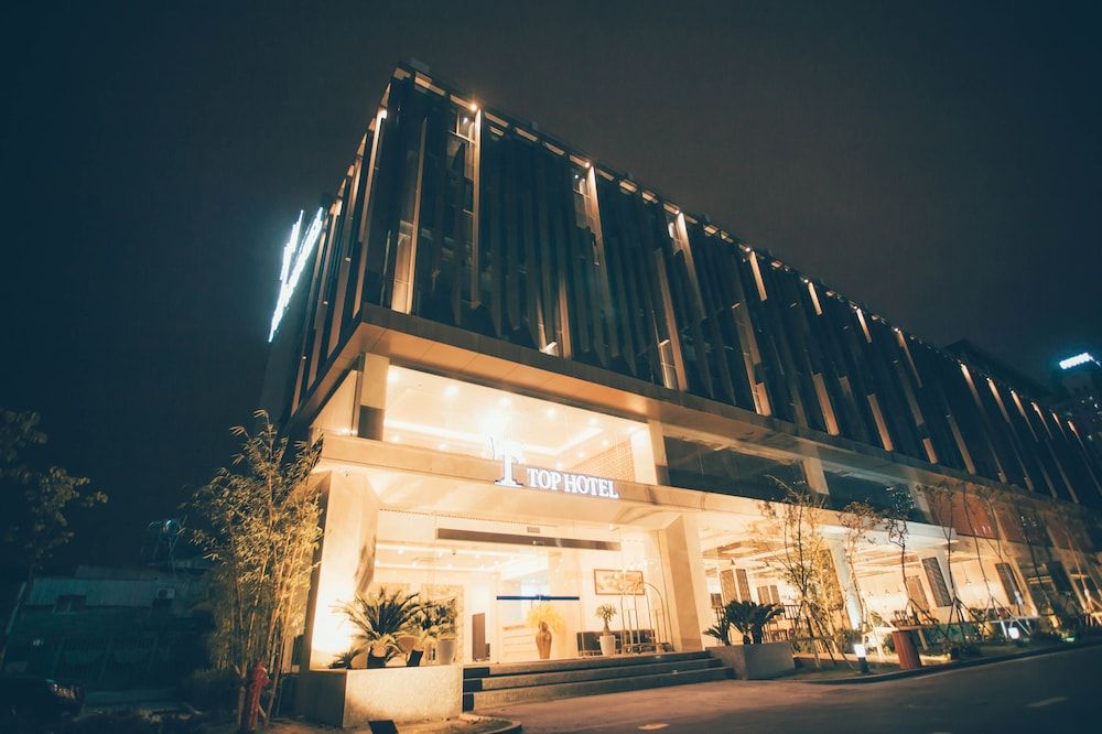 undefined Top Hotel 7