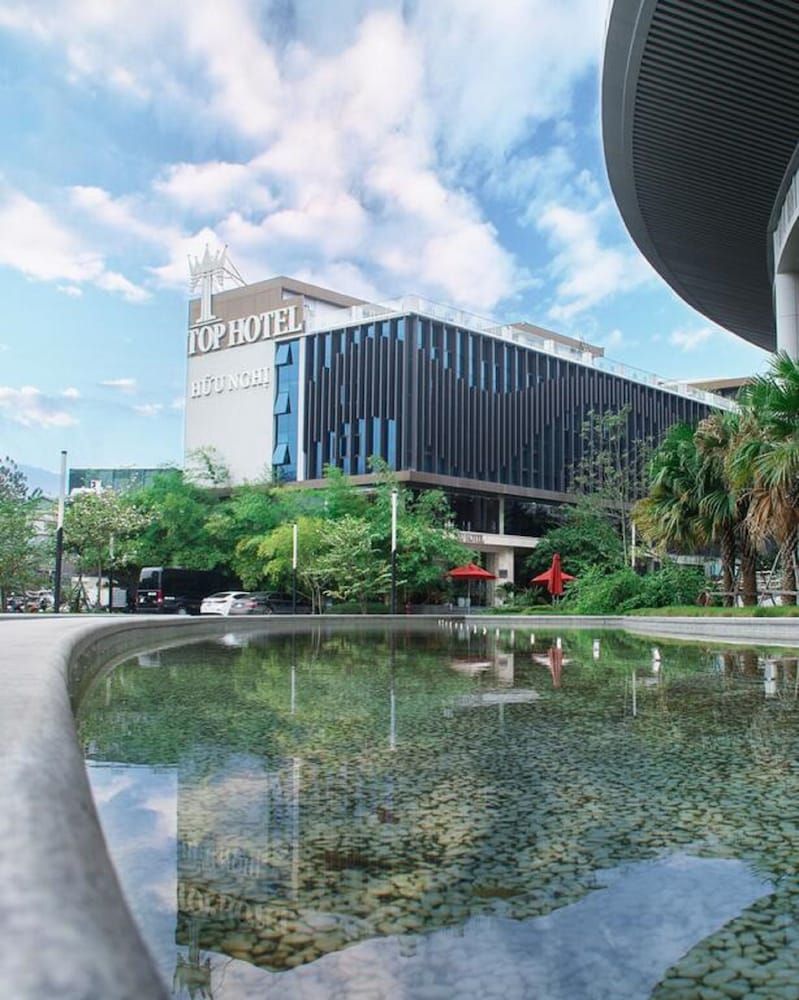 undefined Top Hotel 6