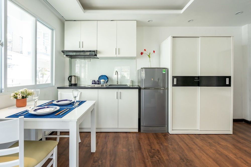 White Home Standard Studio, 1 Queen Bed 2