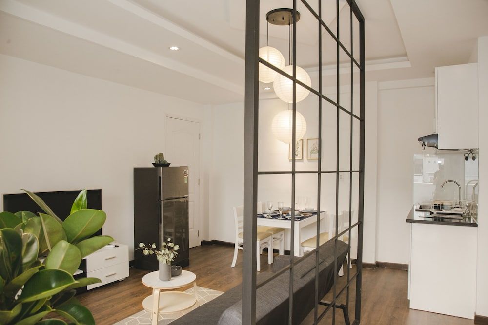 undefined White Home 6