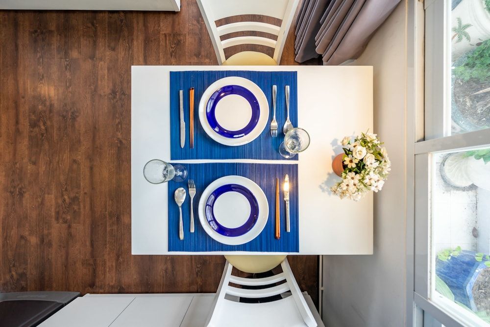 White Home Standard Studio, 1 Queen Bed 6