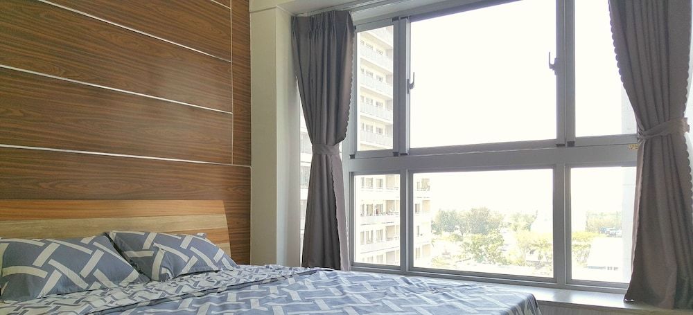 undefined Scenic Valley Luxury 2BR SW Pool 07th