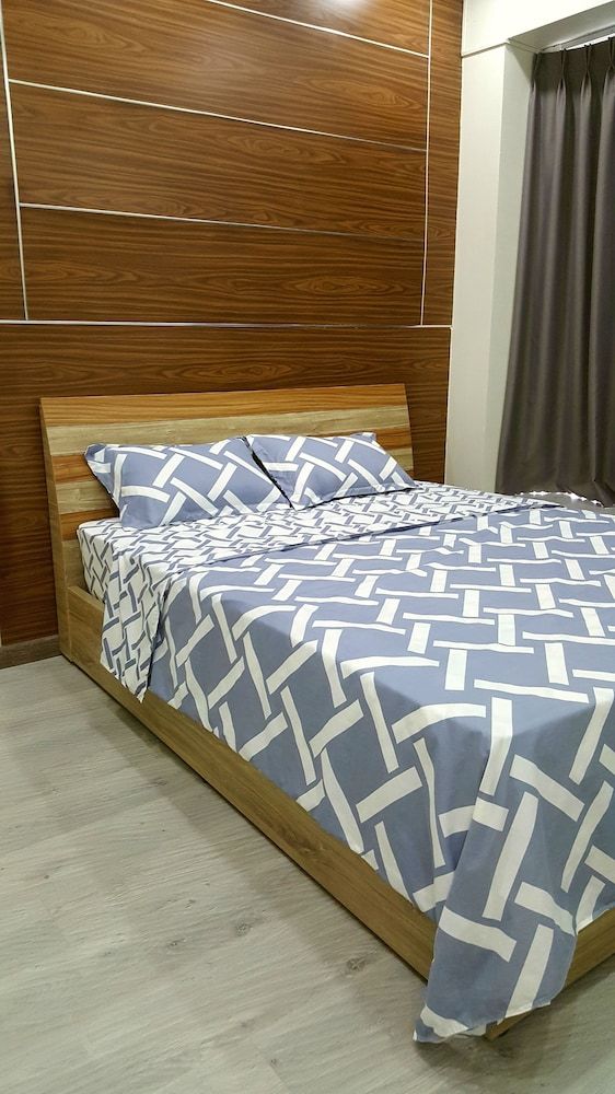 Scenic Valley Luxury 2BR SW Pool 07th Apartment, 2 Bedrooms (Scenic Valley)