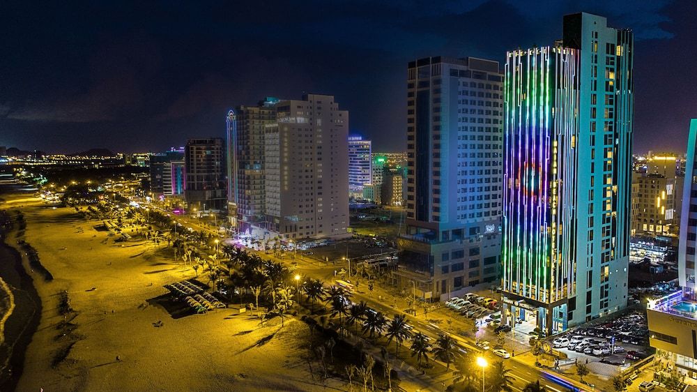 undefined HAIAN Beach Hotel & Spa 4