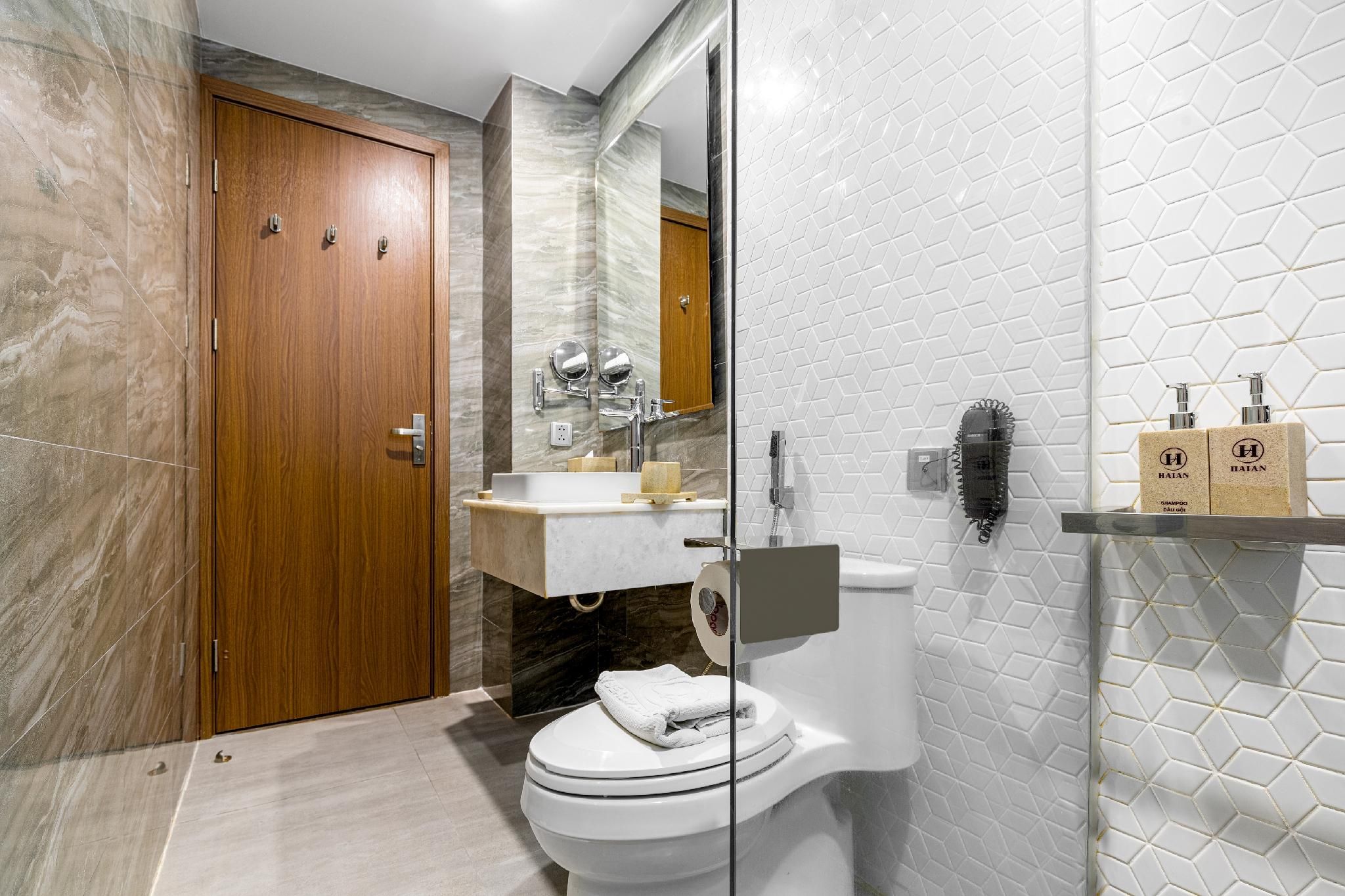 undefined HAIAN Beach Hotel & Spa 7