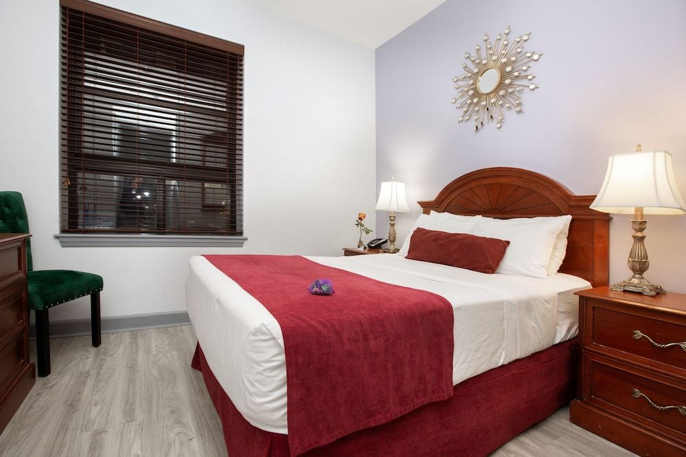 Hotel St. James One Full Bed, Standard 2