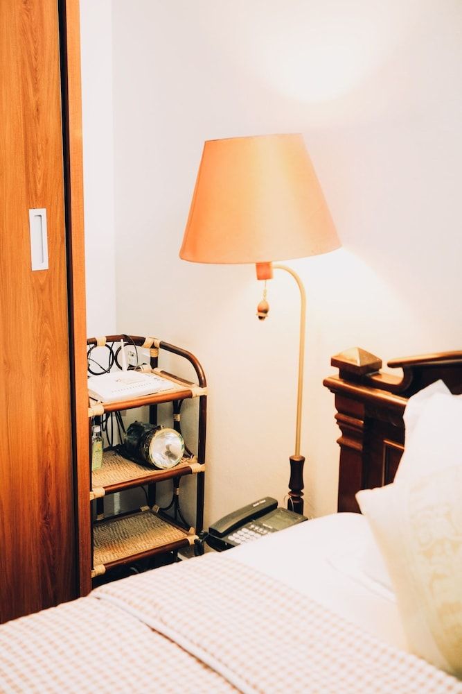 Hanoian Style Room, 2 Queen Beds 4