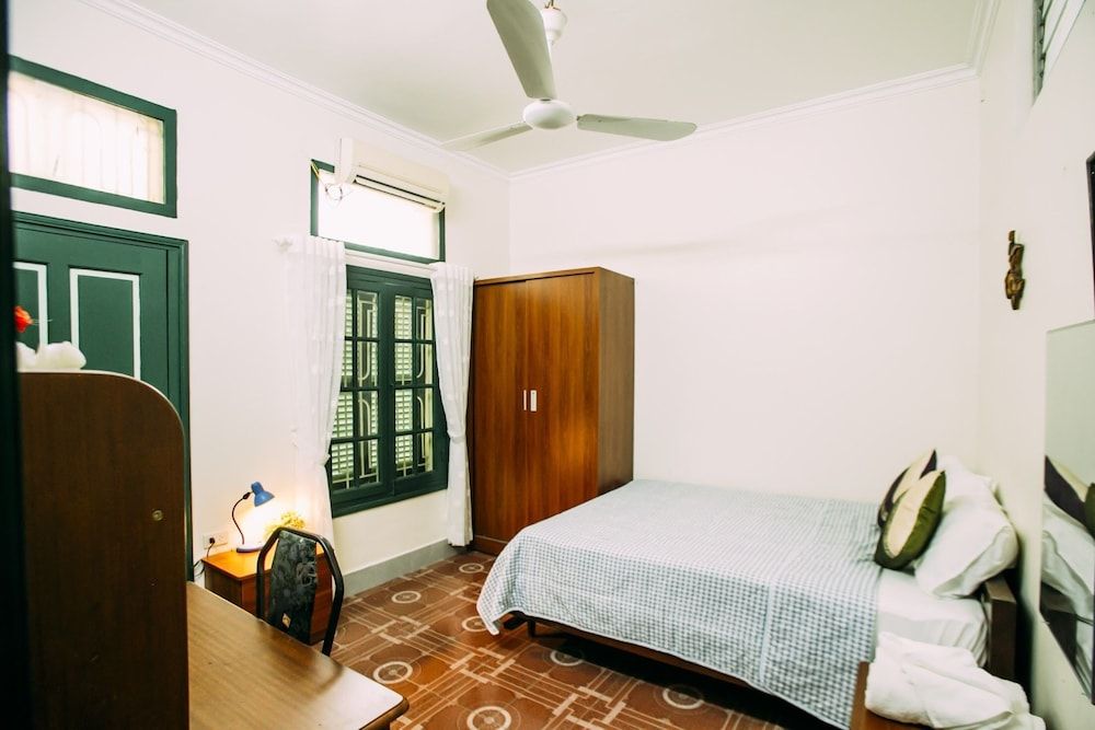 Hanoian Style Room, 2 Queen Beds 3