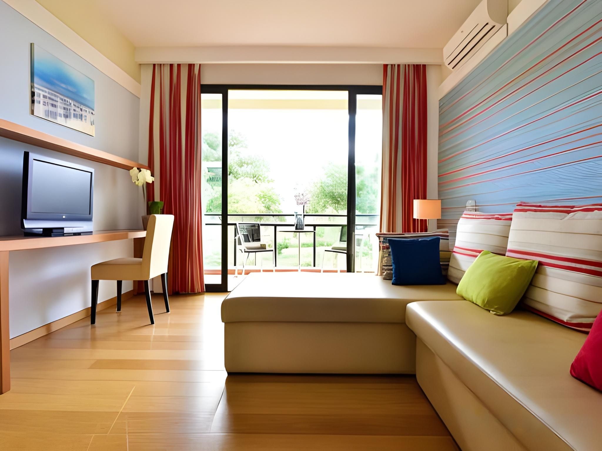 Suite with Garden View
