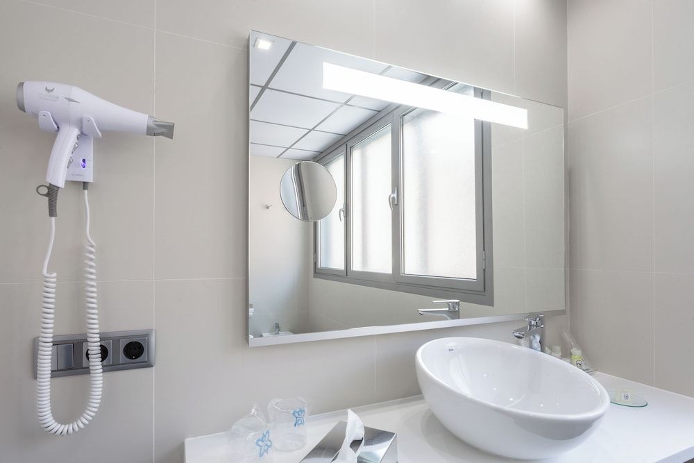 Hotel Monte Carmelo Standard Double Room 17