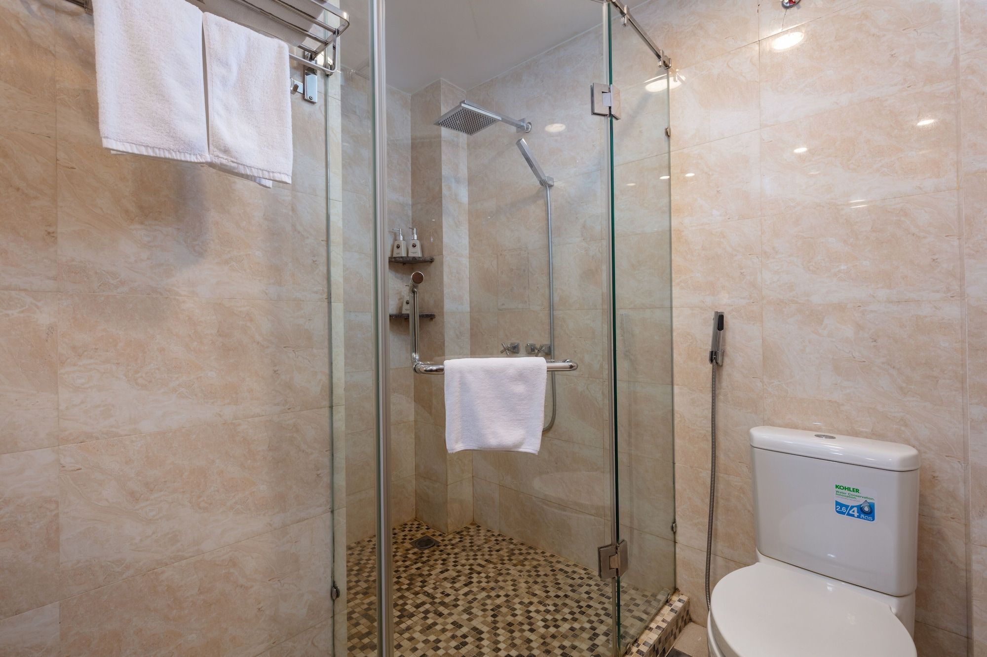 undefined Oriana Hotel 9